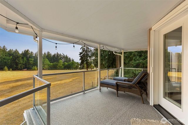 888 Leschi Way, Fox Island, WA 98333