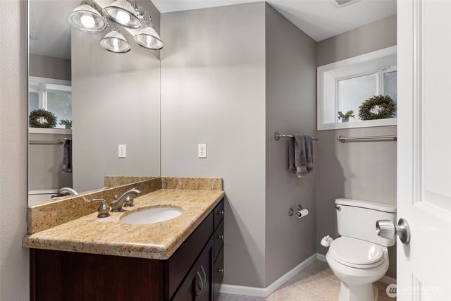 888 Leschi Way, Fox Island, WA 98333