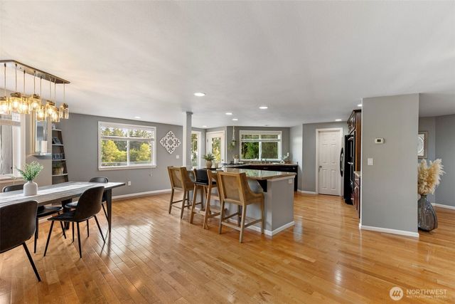 888 Leschi Way, Fox Island, WA 98333