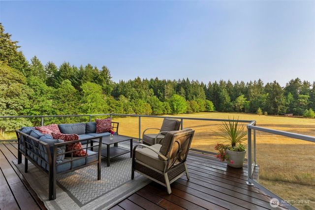 888 Leschi Way, Fox Island, WA 98333
