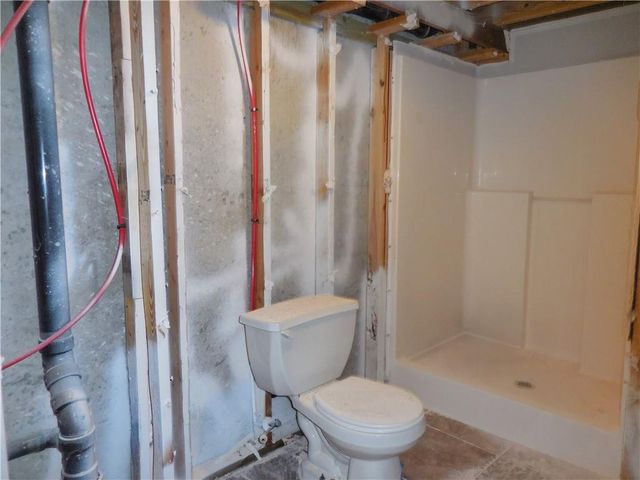 1000 Oakwood Street, Harrisonville, MO 64701