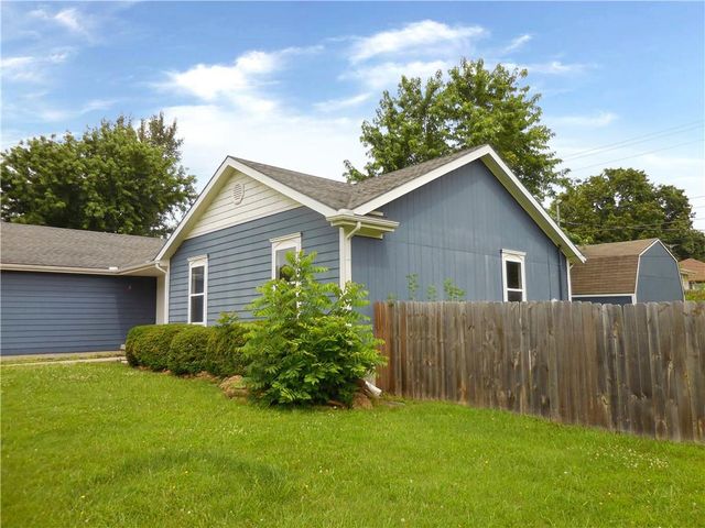 1000 Oakwood Street, Harrisonville, MO 64701