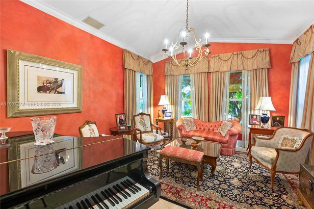 4867 SW 82nd St, Miami, FL 33143