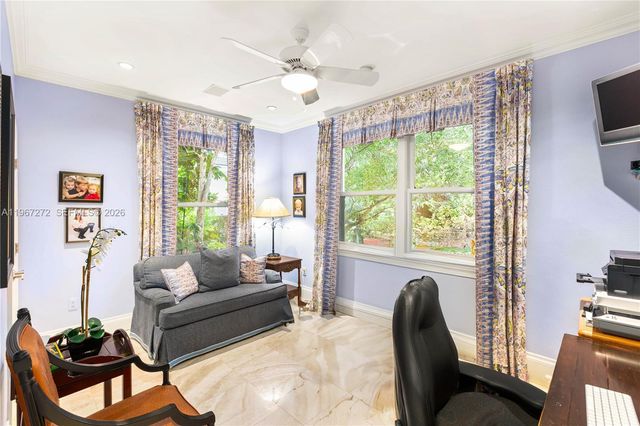 4867 SW 82nd St, Miami, FL 33143