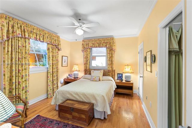 4867 SW 82nd St, Miami, FL 33143