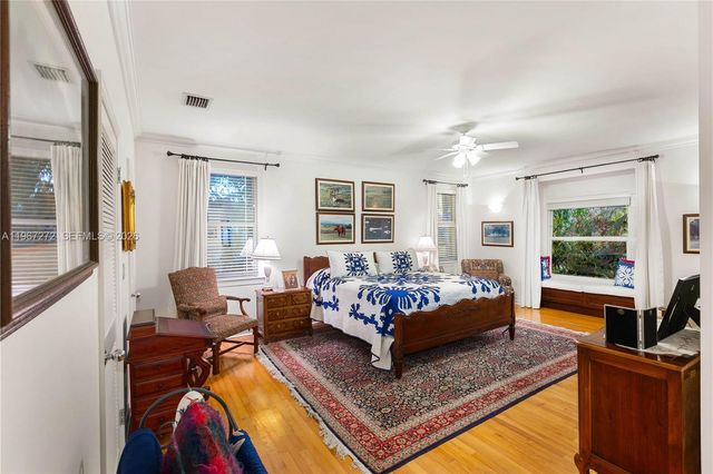 4867 SW 82nd St, Miami, FL 33143