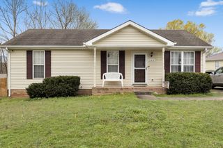 308 Lafayette Point Cir, Clarksville, TN 37042