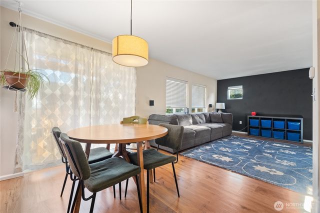 7677 Kildare Loop NW, Silverdale, WA 98383