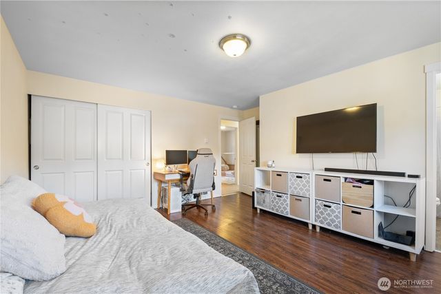 7677 Kildare Loop NW, Silverdale, WA 98383