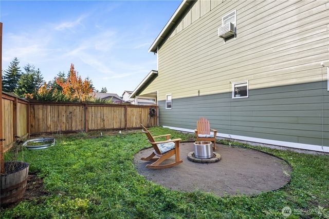 7677 Kildare Loop NW, Silverdale, WA 98383