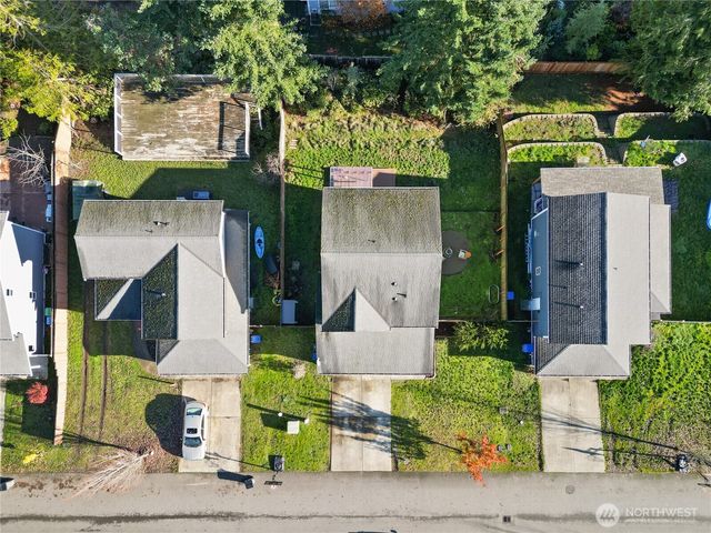 7677 Kildare Loop NW, Silverdale, WA 98383