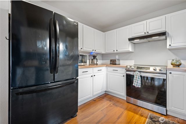 7677 Kildare Loop NW, Silverdale, WA 98383