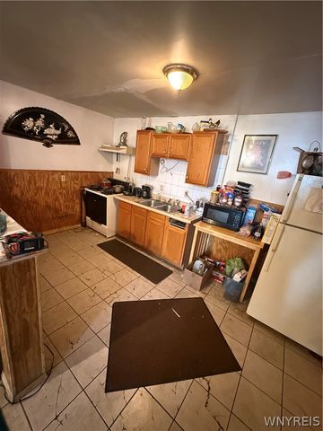 1121 East Lovejoy Street, Buffalo, NY 14206