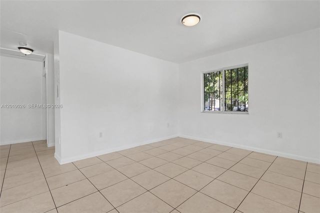 2316-2318 NW 98th St, Miami, FL 33147