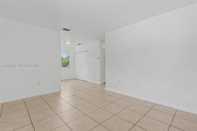 2316-2318 NW 98th St, Miami, FL 33147