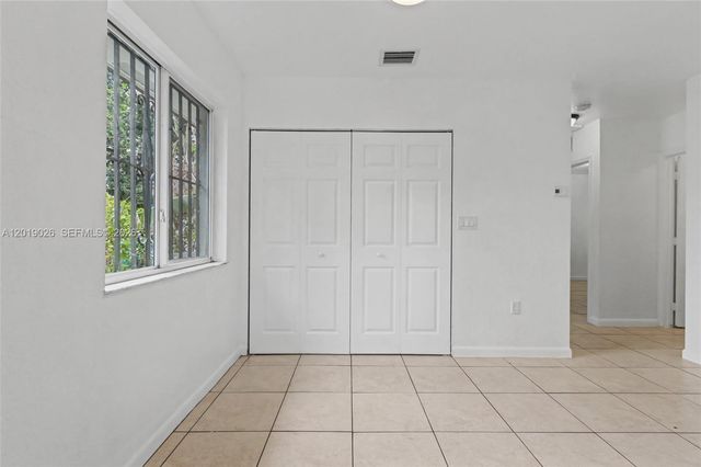 2316-2318 NW 98th St, Miami, FL 33147