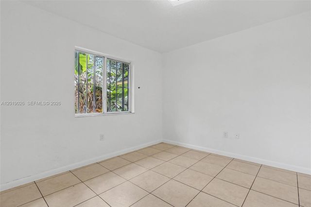 2316-2318 NW 98th St, Miami, FL 33147