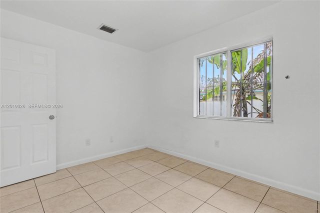 2316-2318 NW 98th St, Miami, FL 33147