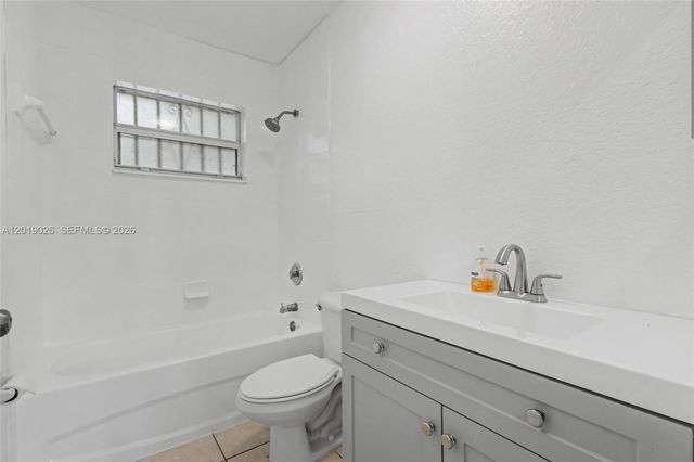 2316-2318 NW 98th St, Miami, FL 33147