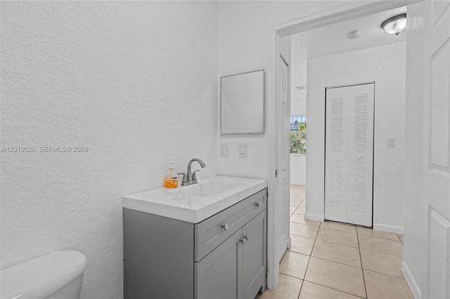 2316-2318 NW 98th St, Miami, FL 33147
