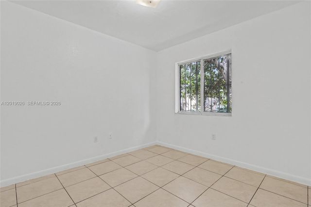 2316-2318 NW 98th St, Miami, FL 33147