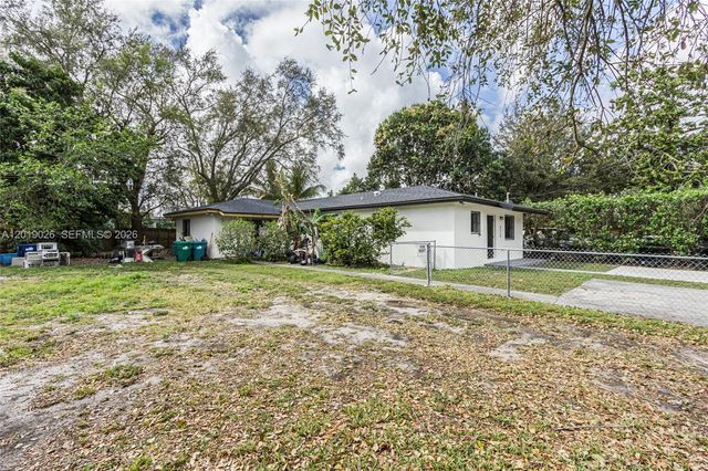 2316-2318 NW 98th St, Miami, FL 33147