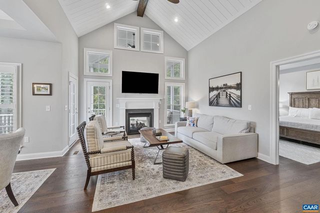 336 AVONDALE LN, Crozet, VA 22932