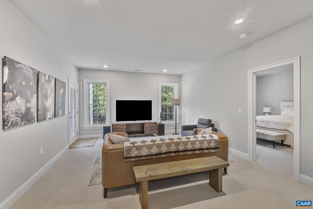 336 AVONDALE LN, Crozet, VA 22932