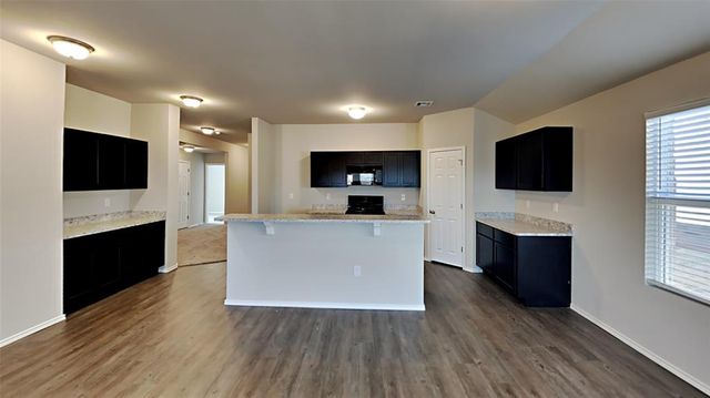 11748 NW 99th Terrace, Yukon, OK 73099