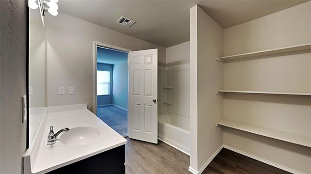 11748 NW 99th Terrace, Yukon, OK 73099