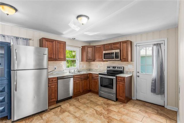 2047 Urban Street, Winston-salem, NC 27107