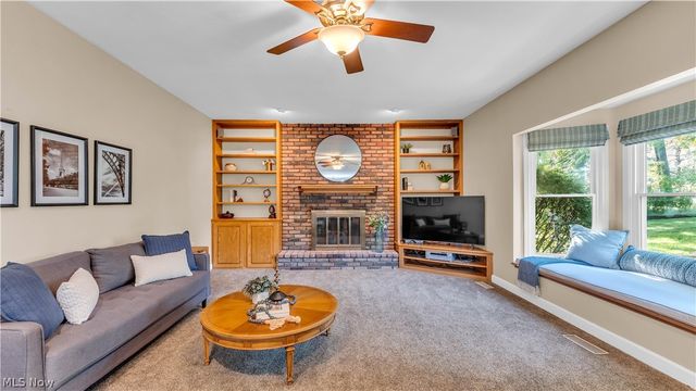 3886 Boxelder Drive, Brecksville, OH 44141