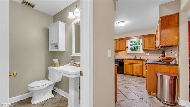 3886 Boxelder Drive, Brecksville, OH 44141