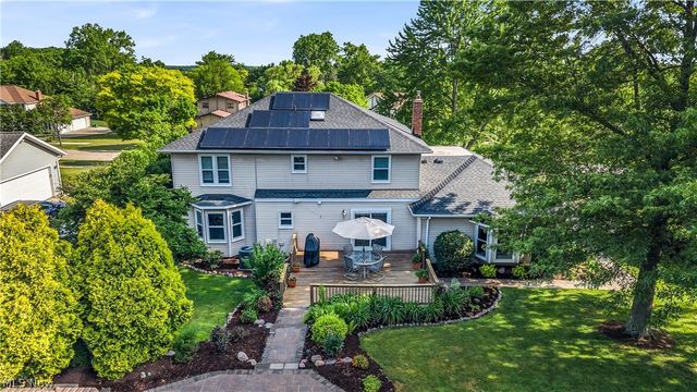 3886 Boxelder Drive, Brecksville, OH 44141
