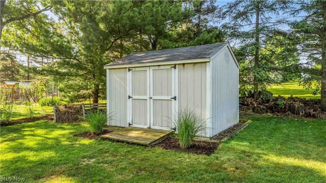 3886 Boxelder Drive, Brecksville, OH 44141