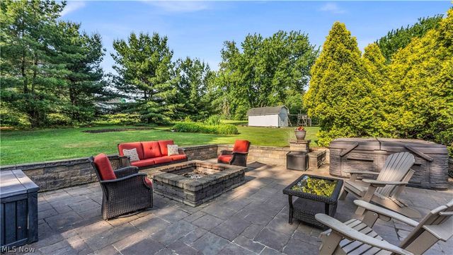 3886 Boxelder Drive, Brecksville, OH 44141