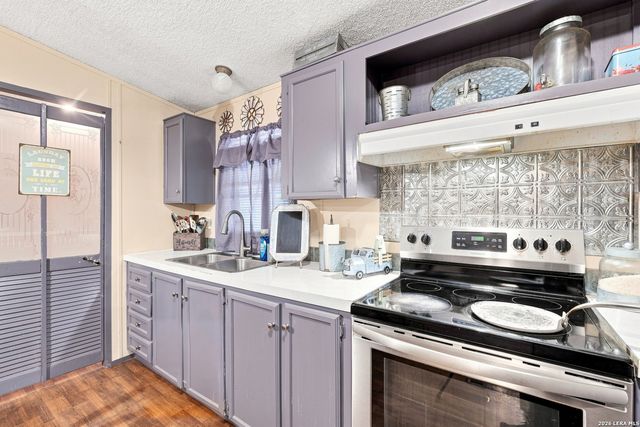 80 Michael Rd, Poteet, TX 78064