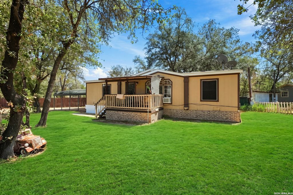 80 Michael Rd, Poteet, TX 78064
