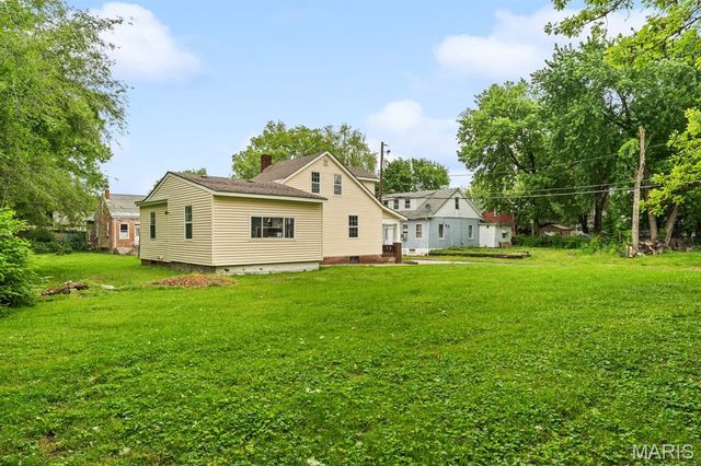 127 N 12th Street, Belleville, IL 62220