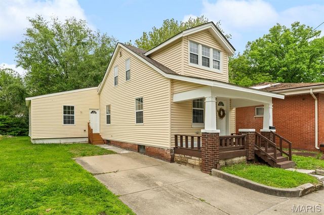 127 N 12th Street, Belleville, IL 62220