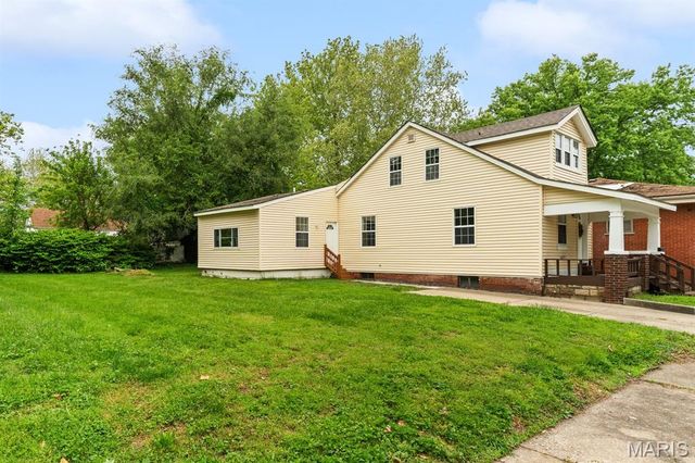 127 N 12th Street, Belleville, IL 62220