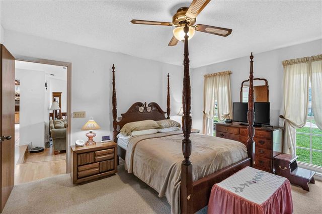 4803 LYNN OAKS CIRCLE, Dover, FL 33527
