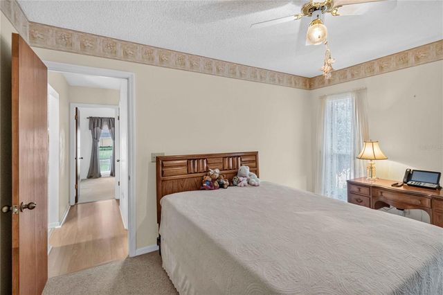 4803 LYNN OAKS CIRCLE, Dover, FL 33527