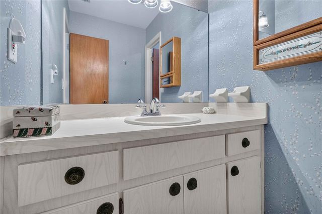 4803 LYNN OAKS CIRCLE, Dover, FL 33527