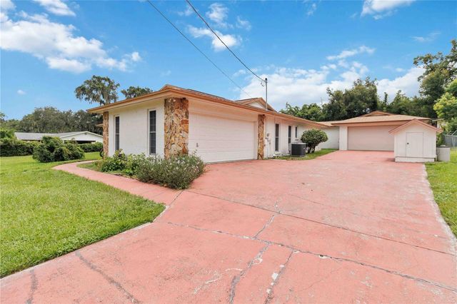 4803 LYNN OAKS CIRCLE, Dover, FL 33527