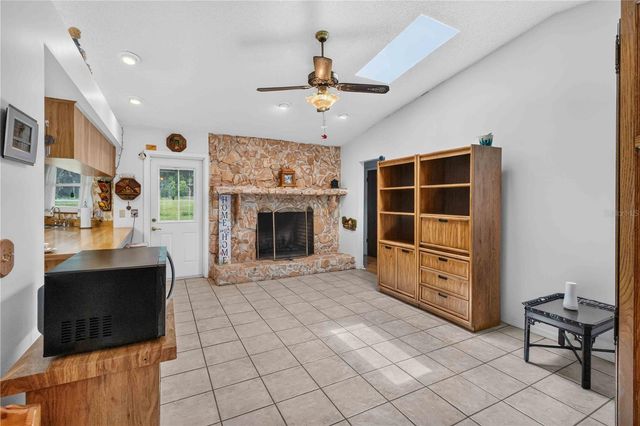 4803 LYNN OAKS CIRCLE, Dover, FL 33527
