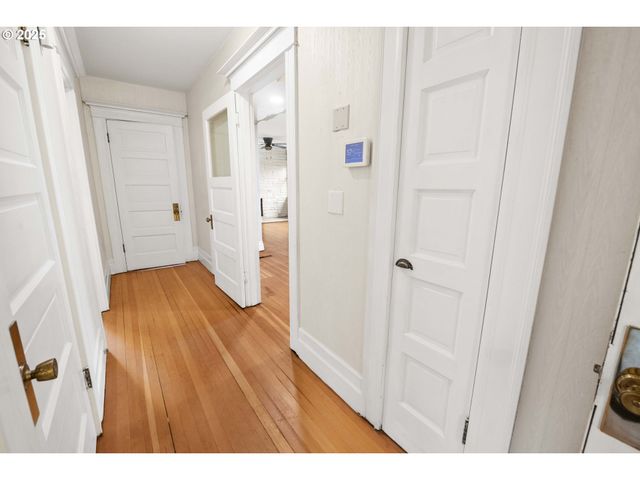 1215 15TH St, Astoria, OR 97103