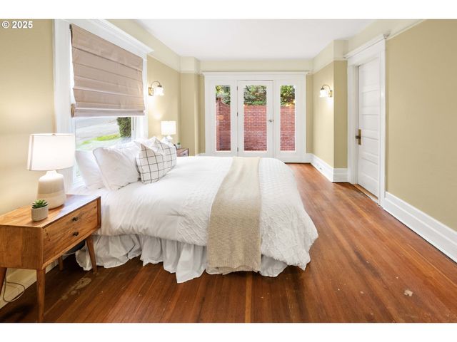 1215 15TH St, Astoria, OR 97103