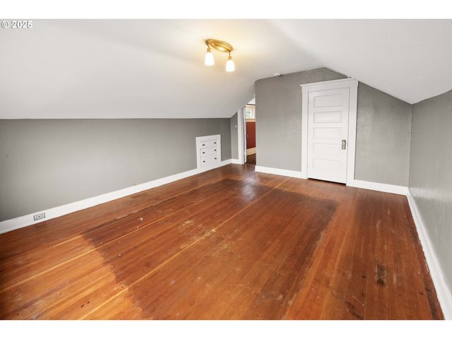 1215 15TH St, Astoria, OR 97103