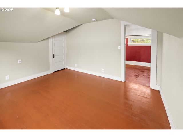 1215 15TH St, Astoria, OR 97103